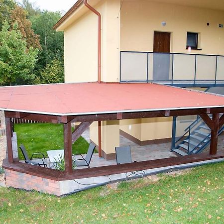 Apartmany Nad Parkem Broumov Extérieur photo