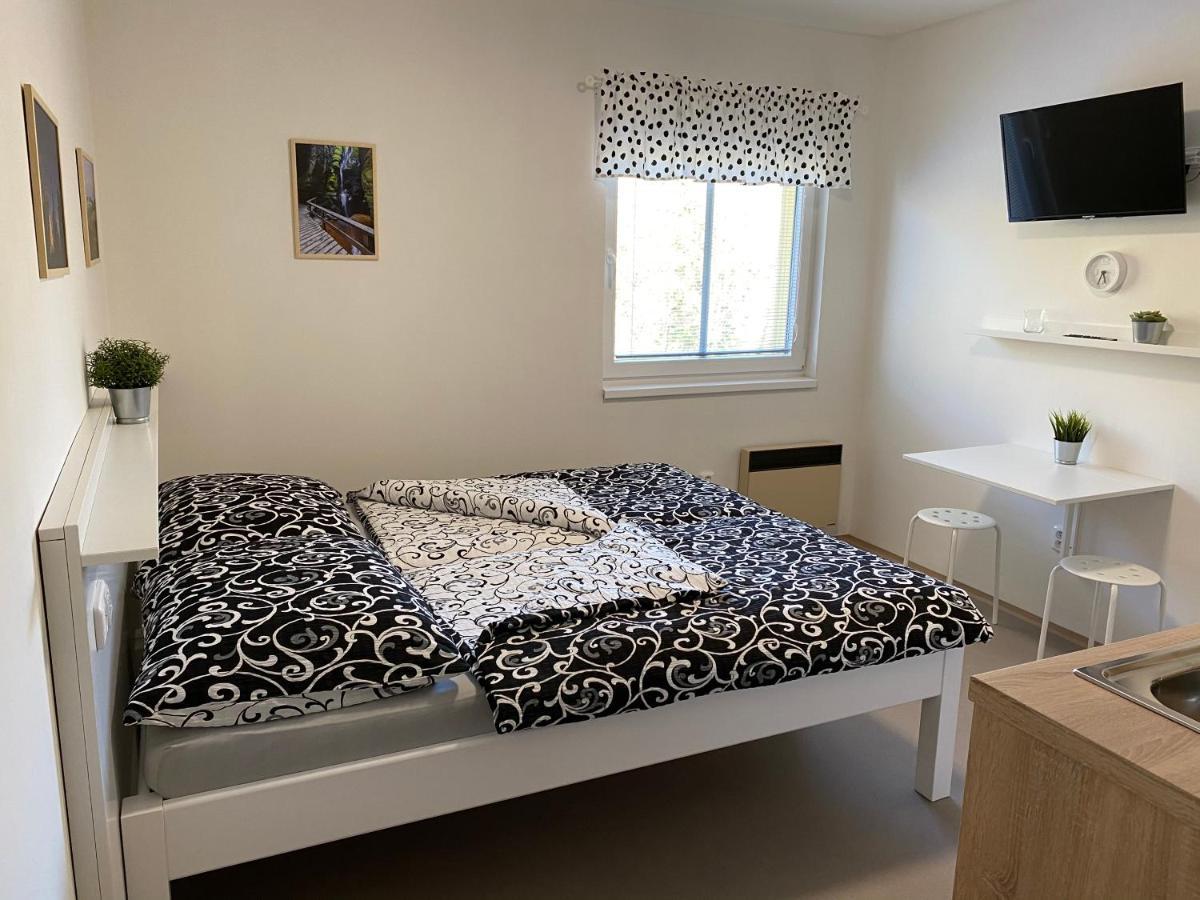 Apartmany Nad Parkem Broumov Extérieur photo